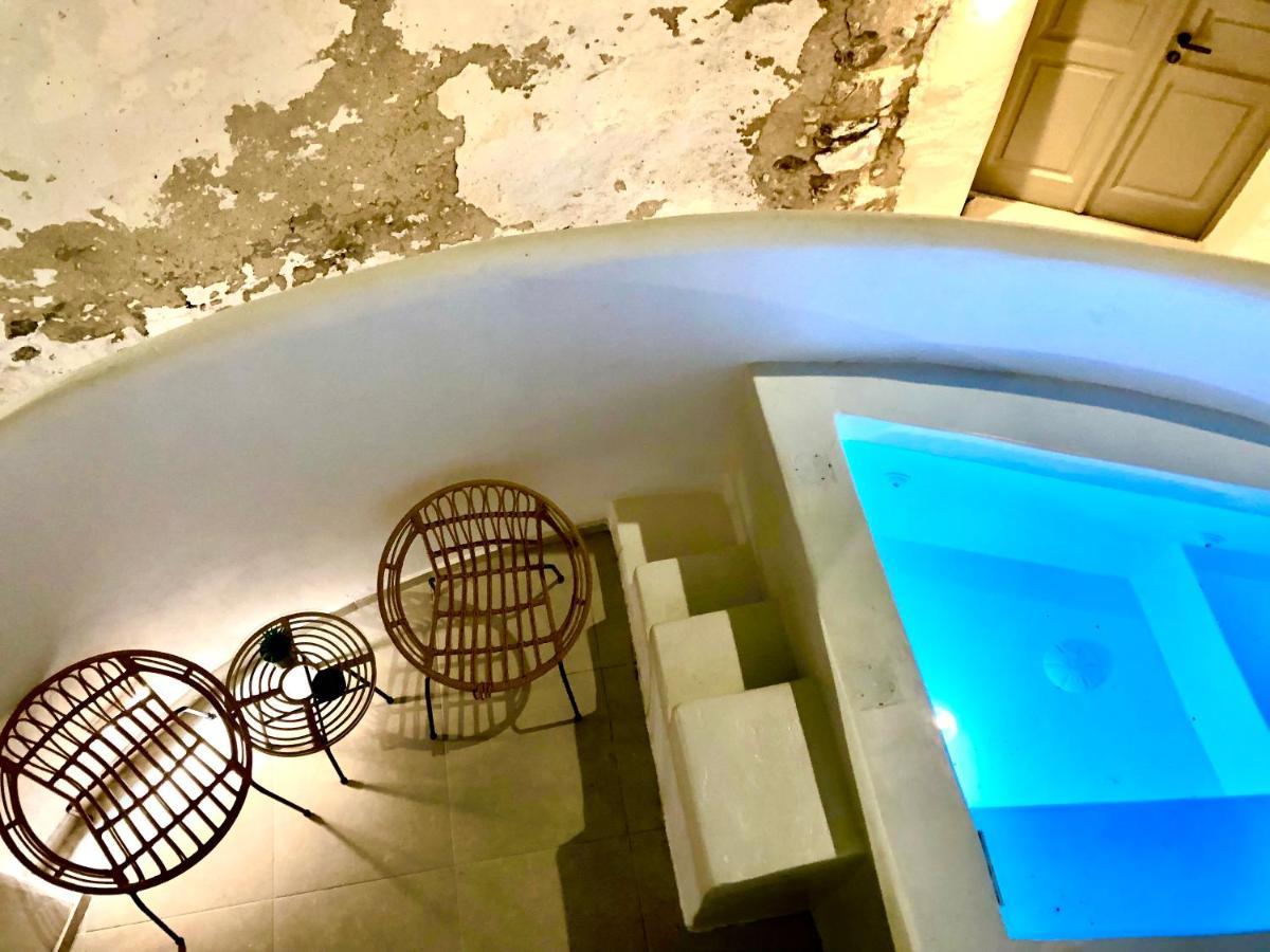 Oldtown Suites Fira Dış mekan fotoğraf
