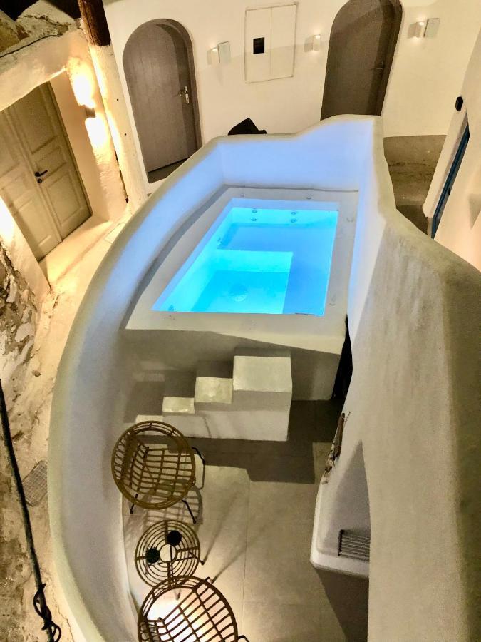 Oldtown Suites Fira Dış mekan fotoğraf